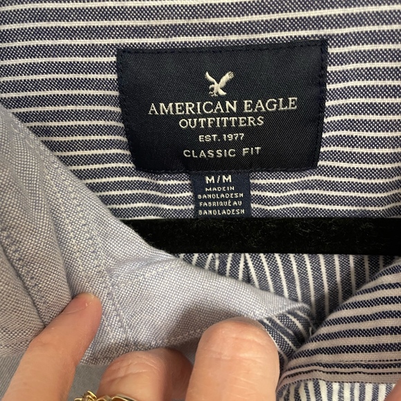 Women’s American Eagle  Button Down Shirt Size M - Picture 2 of 4